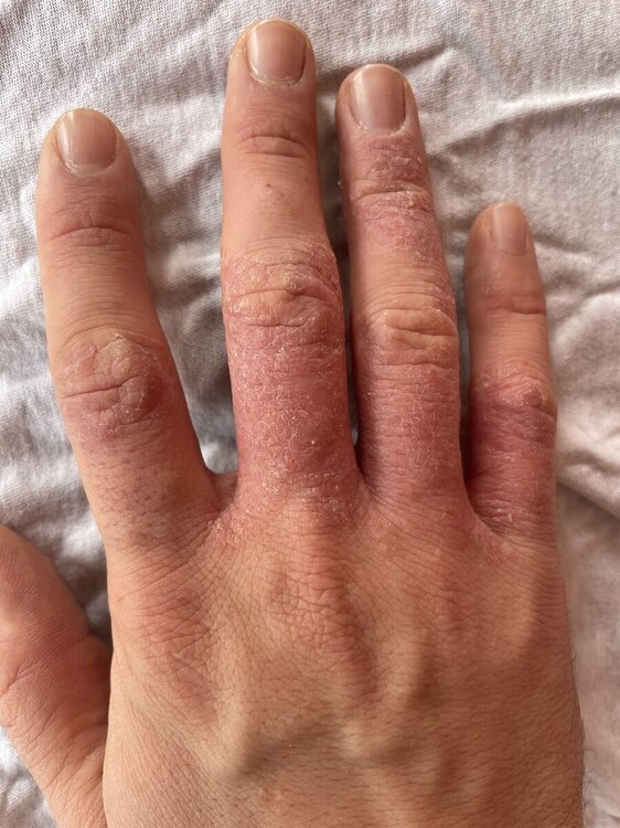 marti_mano24.jpg
